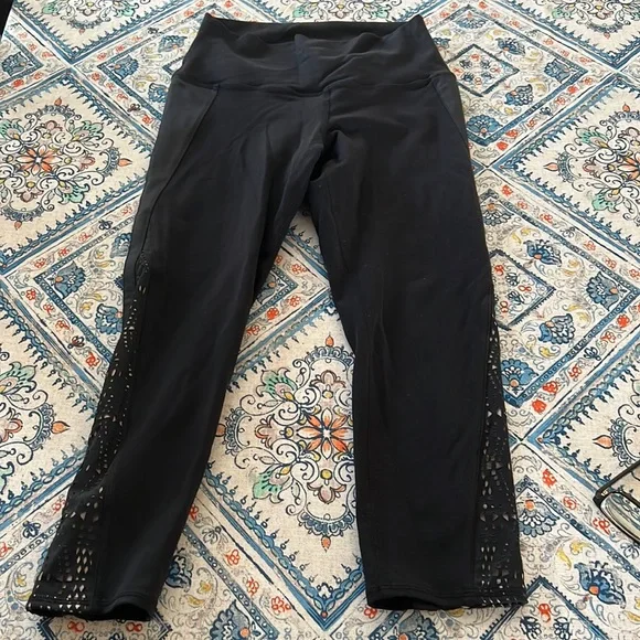 Alo Yoga high waist patina capri leggings - Picture 3 of 6